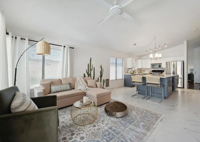 3br Pool With Waterfall And Mini Golf - Near Jw * Phoenix