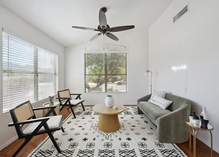 Villa 3br Pool With Waterfall And Mini Golf - Near Jw